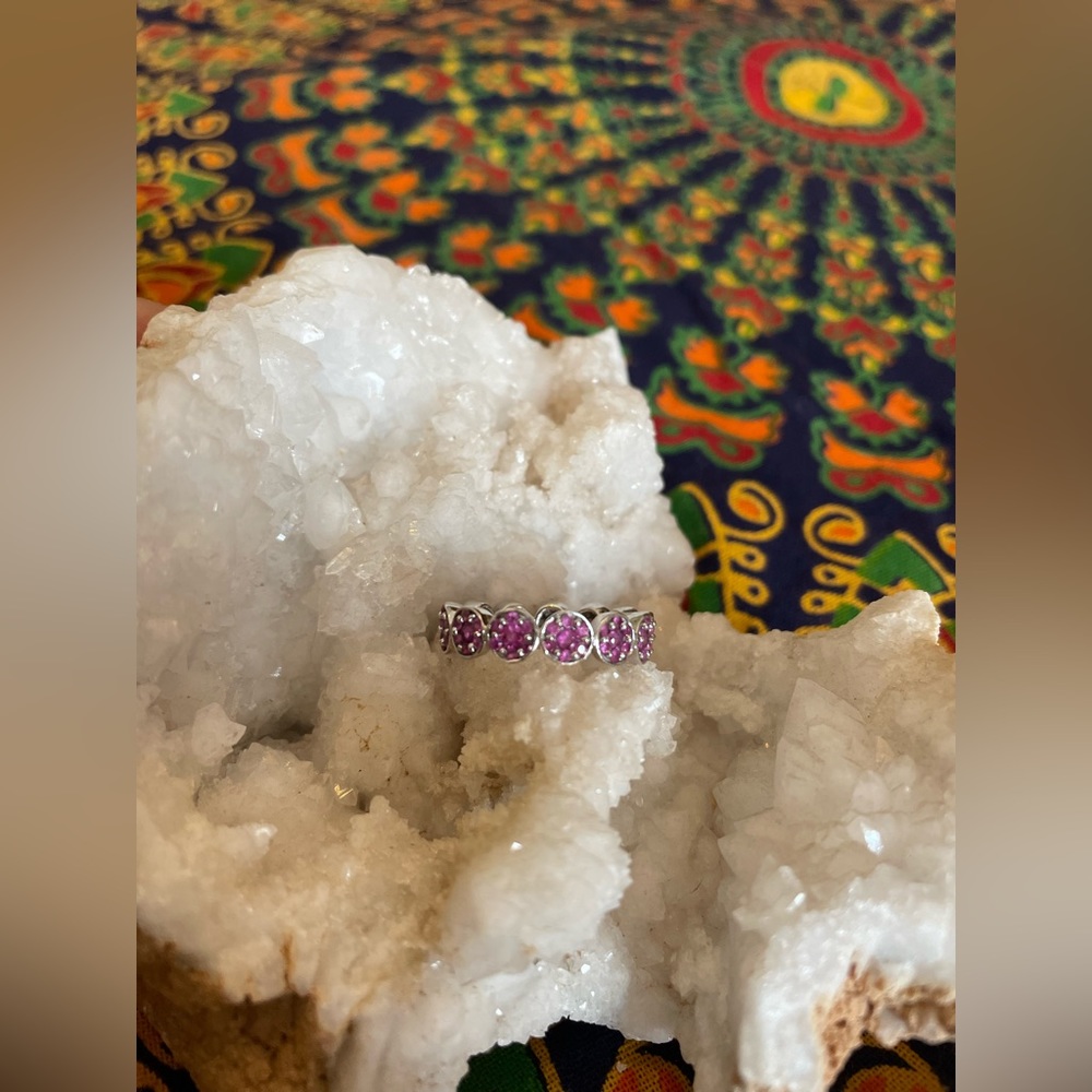 14k solid white gold size 7 Ruby ring